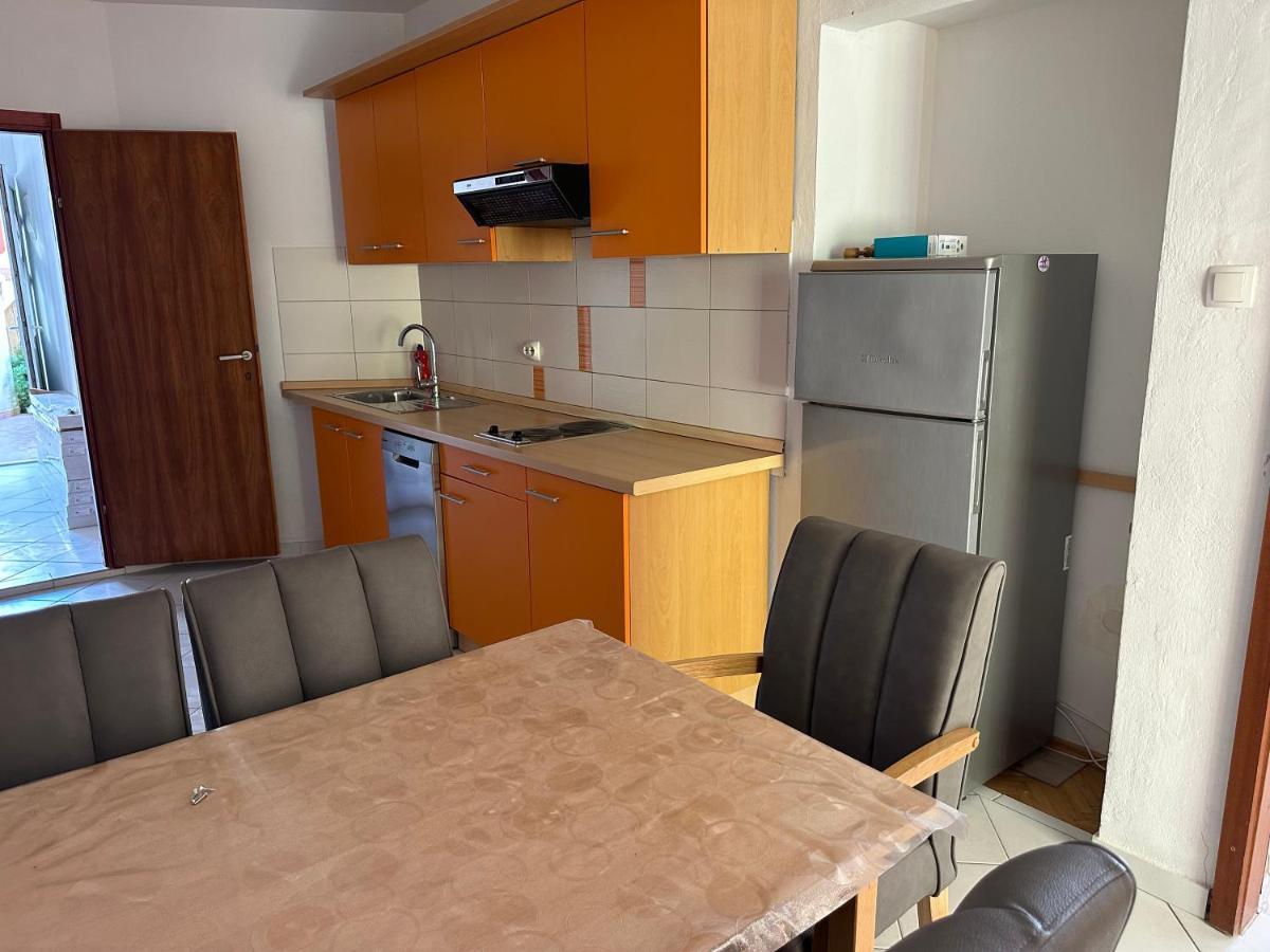 App 4 - 6 Persons Direct On The Seaside, 1St Floor Apartment Ljubač Exterior foto